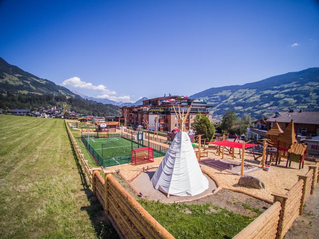 Alpina Zillertal . Family Lifestyle Kinderhotel Fügen Exterior foto