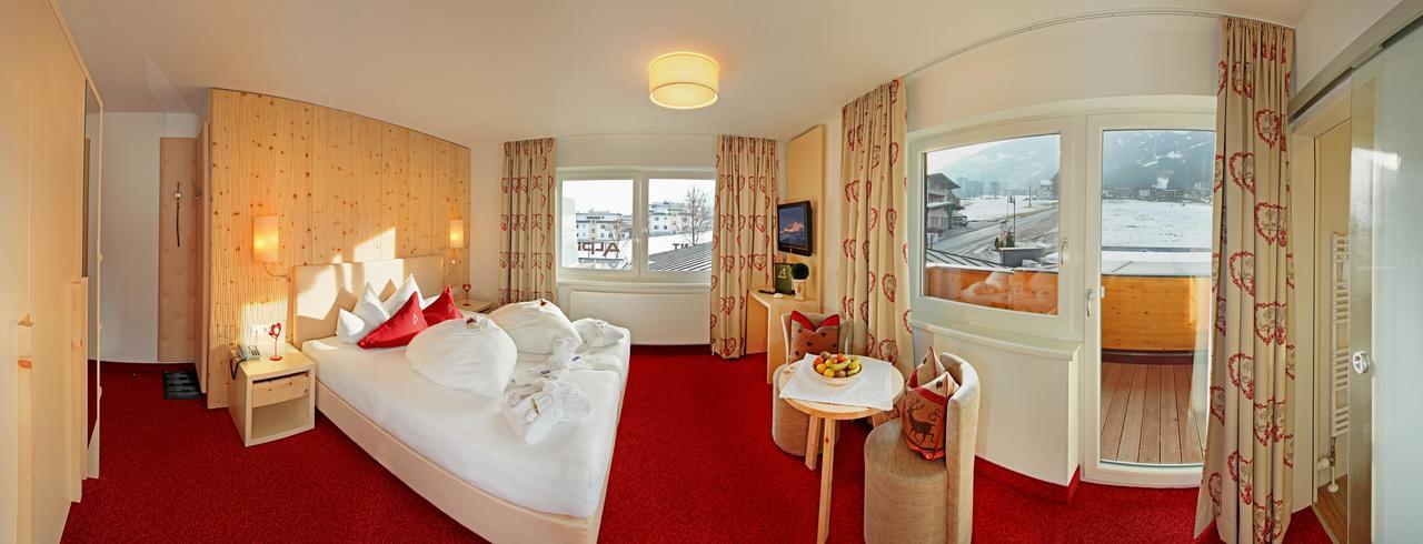 Alpina Zillertal . Family Lifestyle Kinderhotel Fügen Exterior foto